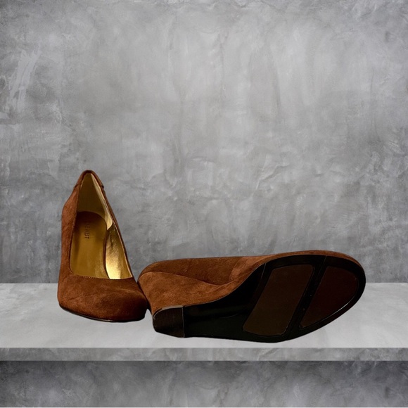 Nine‎ West Suede Wedge - Picture 3 of 8